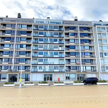 Seaview Apartment In Nieuwpoort *